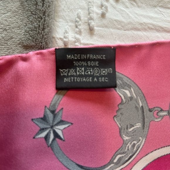 New Hermes Pink and Silver Scarf - Picture 3 of 4